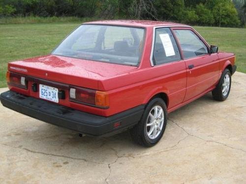 Photo of a 1987-1989 Nissan Sentra in Bright Red (paint color code 465