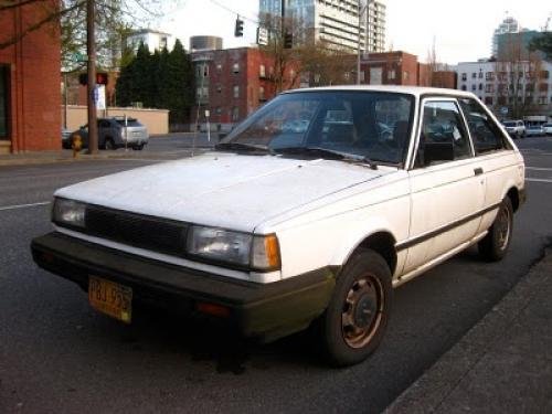 Photo of a 1987 Nissan Sentra in Vail White (paint color code 531