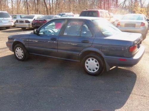 Photo of a 1993 Nissan Sentra in Sapphire Blue (paint color code TK3