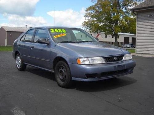 Photo of a 1998-1999 Nissan Sentra in Slate Blue (paint color code BT1)