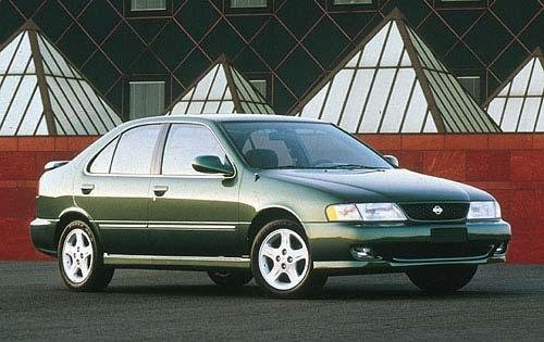 Photo of a 1998 Nissan Sentra in Sierra Pine (paint color code DS2)