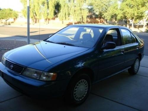 Photo of a 1995 Nissan Sentra in Vivid Teal (paint color code FN4)