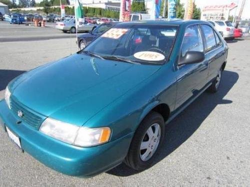 Photo of a 1997 Nissan Sentra in Vivid Teal (paint color code FN4)