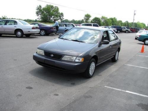 Photo of a 1997-1998 Nissan Sentra in Anthracite Gray (paint color code KK0