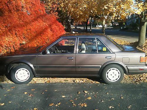 Photo of a 1987-1988 Nissan Stanza in Mauve Brown Metallic (paint color code 420)