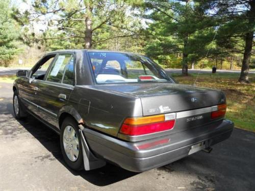 Photo of a 1990-1992 Nissan Stanza in Charcoal Pearl (paint color code 5J9)