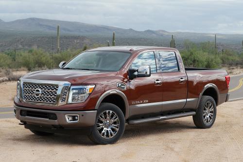 Photo of a 2016-2019 Nissan Titan in Forged Copper Metallic (paint color code CAU)