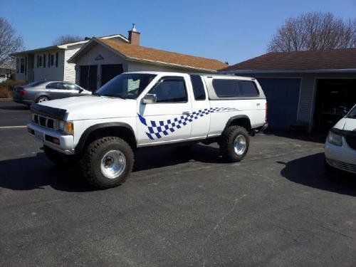 Photo of a 1991 Nissan Truck in Vail White (paint color code 531