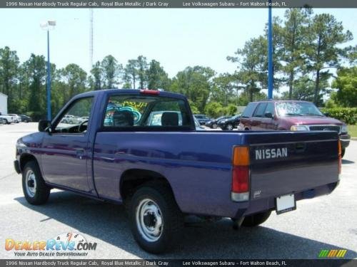Photo of a 1995-1996 Nissan Truck in Royal Blue (paint color code BR1)
