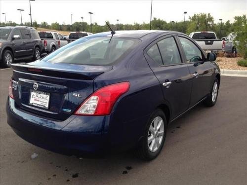 Photo of a 2014 Nissan Versa in Blue Onyx (paint color code B23)