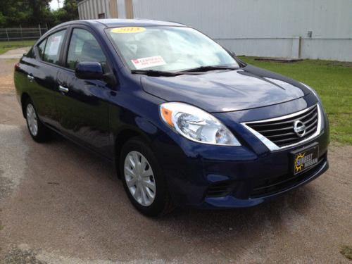 Photo Image Gallery & Touchup Paint: Nissan Versa in Blue Onyx (B23)