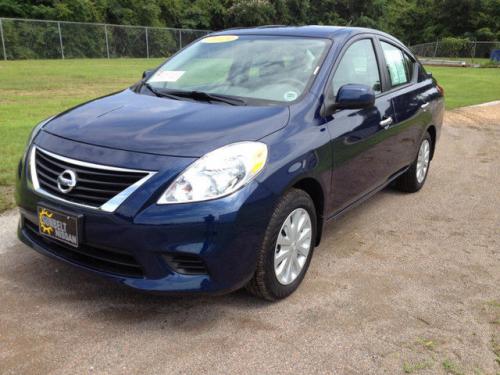 Photo Image Gallery & Touchup Paint: Nissan Versa in Blue Onyx (B23)