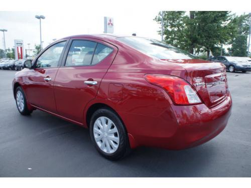 Photo Image Gallery & Touchup Paint: Nissan Versa in Red Brick (NAC)