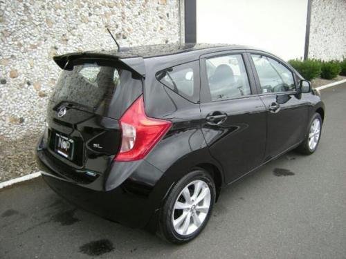 Photo of a 2014-2019 Nissan Versa Note in Super Black (paint color code KH3)