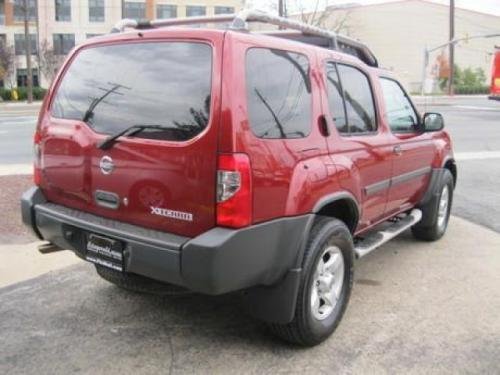 Photo of a 2004 Nissan Xterra in Thermal Red (paint color code A15)