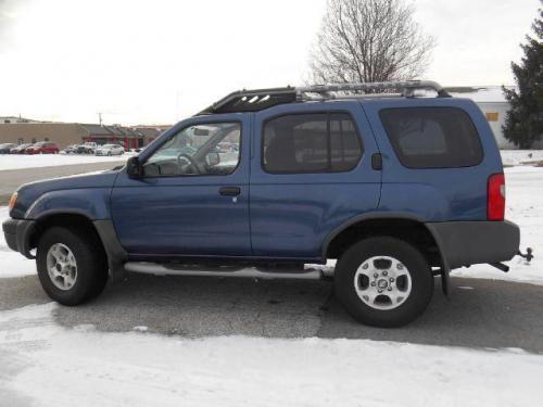 Photo of a 2000 Nissan Xterra in Denim Blue (paint color code BW2)