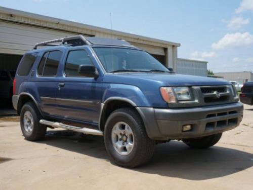 Photo Image Gallery & Touchup Paint: Nissan Xterra in Denim Blue (BW2)