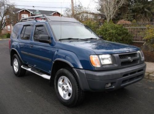 Photo of a 2001-2004 Nissan Xterra in Just Blue (paint color code BX5)