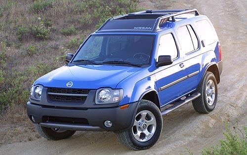 Photo of a 2002 Nissan Xterra in Shock Blue (paint color code BY2)