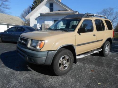 Photo of a 2001 Nissan Xterra in Khaki (paint color code CV9)