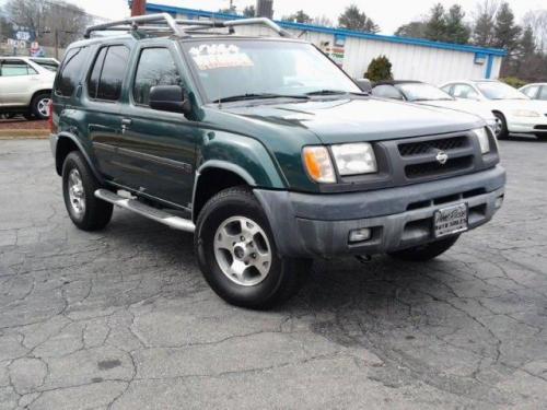 Photo Image Gallery & Touchup Paint: Nissan Xterra in Alpine Green (DW6)