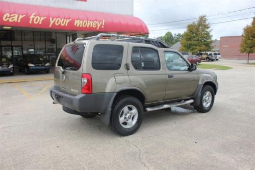 Photo of a 2001-2002 Nissan Xterra in Gold Rush (paint color code EX1)