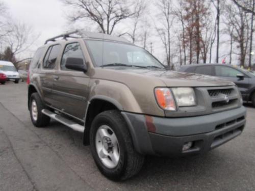 Photo of a 2001-2002 Nissan Xterra in Gold Rush (paint color code EX1)