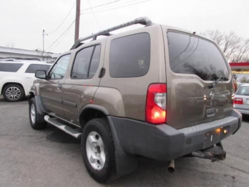 Photo of a 2001-2002 Nissan Xterra in Gold Rush (paint color code EX1)