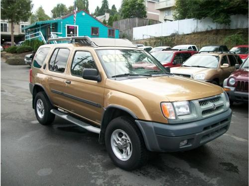 Photo of a 2000 Nissan Xterra in Trophy Bronze (paint color code YV2)