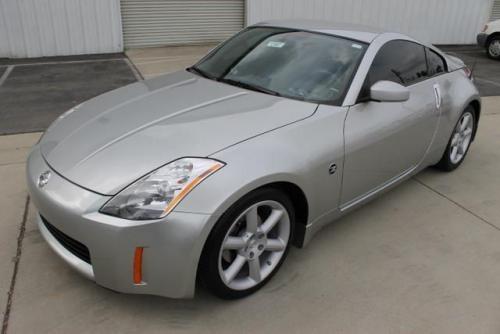 Photo Image Gallery & Touchup Paint: Nissan Z in Chrome Silver (KY0)