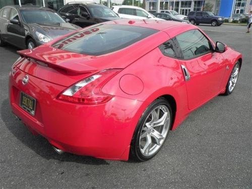 Photo of a 2009-2018 Nissan Z in Solid Red (paint color code A54