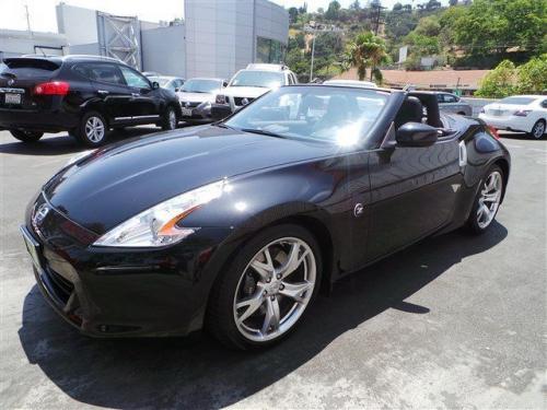 Photo Image Gallery & Touchup Paint: Nissan Z in Magnetic Black (G41)