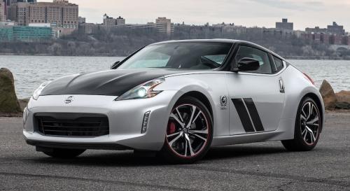 Photo of a 2020 Nissan Z in Magnetic Black on Brilliant Silver Metallic (paint color code XCW)