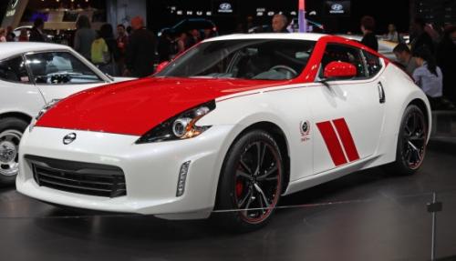 Photo of a 2020 Nissan Z in Solid Red on Prl White Tricoat (paint color code XDV)