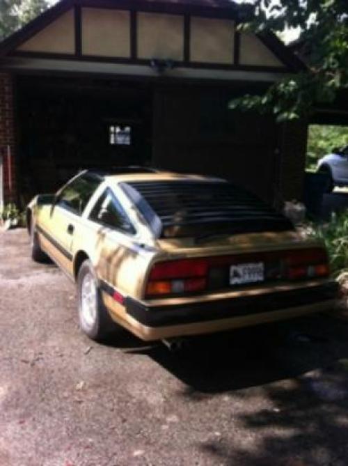 Photo of a 1985-1986 Nissan Z in Aspen Gold Metallic (paint color code 120)