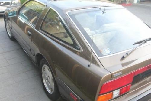 Photo of a 1985-1986 Nissan Z in Dark Brown Metallic (paint color code 332)