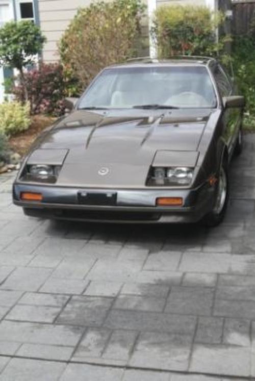 Photo of a 1985-1986 Nissan Z in Dark Brown Metallic (paint color code 332)