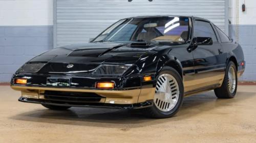 Photo of a 1985 Nissan Z in Thunder Black on Aspen Gold Metallic (paint color code 356)