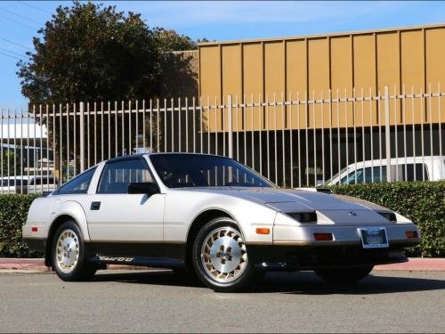 Photo of a 1984 Nissan Z in Light Pewter Metallic on Thunder Black (paint color code 365)