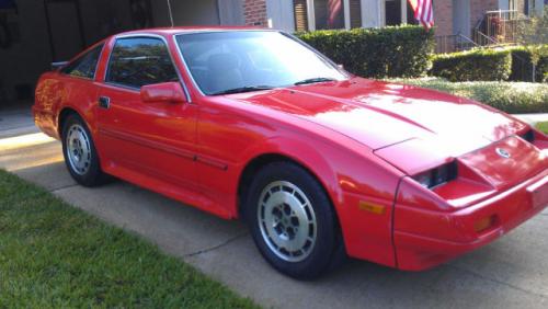 Photo of a 1986-1987 Nissan Z in Hot Red (paint color code 526)