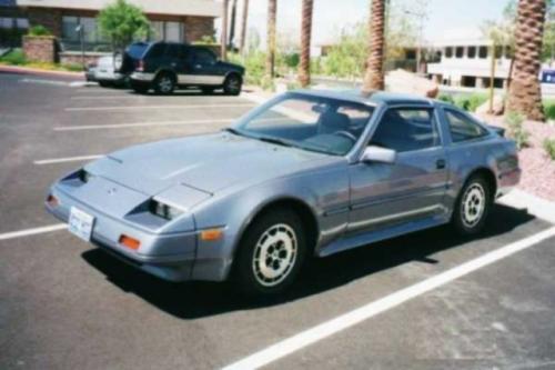 Photo of a 1986-1987 Nissan Z in Medium Blue Metallic (paint color code 553)