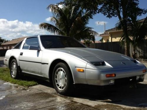 Photo of a 1987-1989 Nissan Z in Platinum Mist Metallic (paint color code 673)