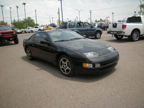 Photo of a 1990-1991 Nissan Z in Diamond Black Pearl (paint color code 732)