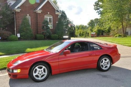 Photo Image Gallery & Touchup Paint: Nissan Z in Aztec Red (AG2)