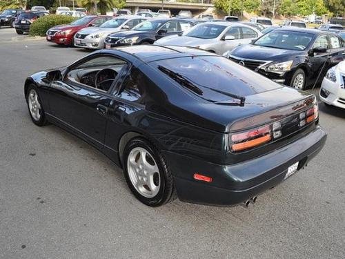 Photo of a 1994 Nissan Z in Black Emerald (paint color code DJ2)