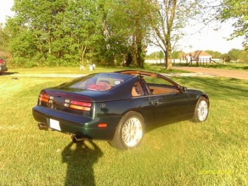 Photo of a 1994 Nissan Z in Black Emerald (paint color code DJ2)