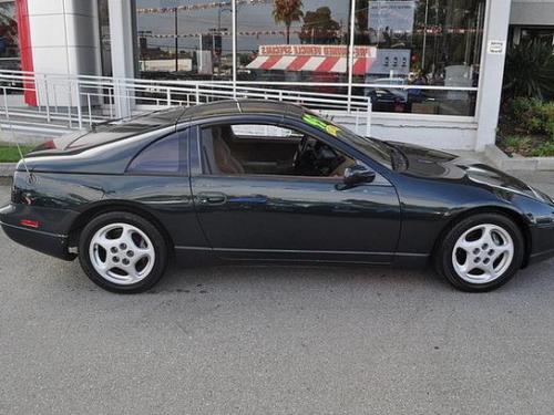 Photo of a 1994 Nissan Z in Black Emerald (paint color code DJ2)