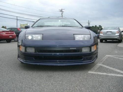 Photo of a 1990 Nissan Z in Midnight Blue Pearl (paint color code TH1)