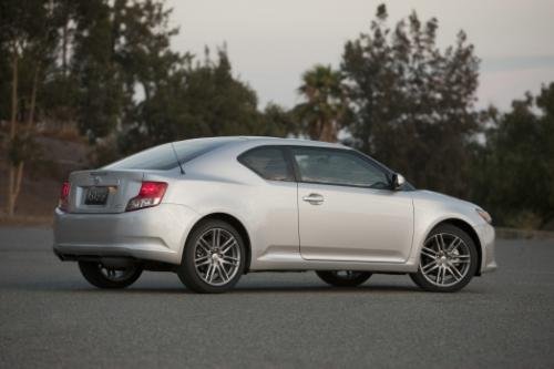 Photo of a 2011-2014 Scion tC in Classic Silver Metallic (paint color code 1F7)