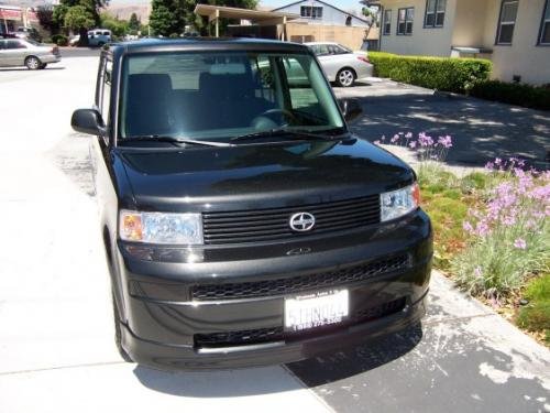 Photo of a 2006 Scion xB in Shadow Mica (paint color code 1F4)